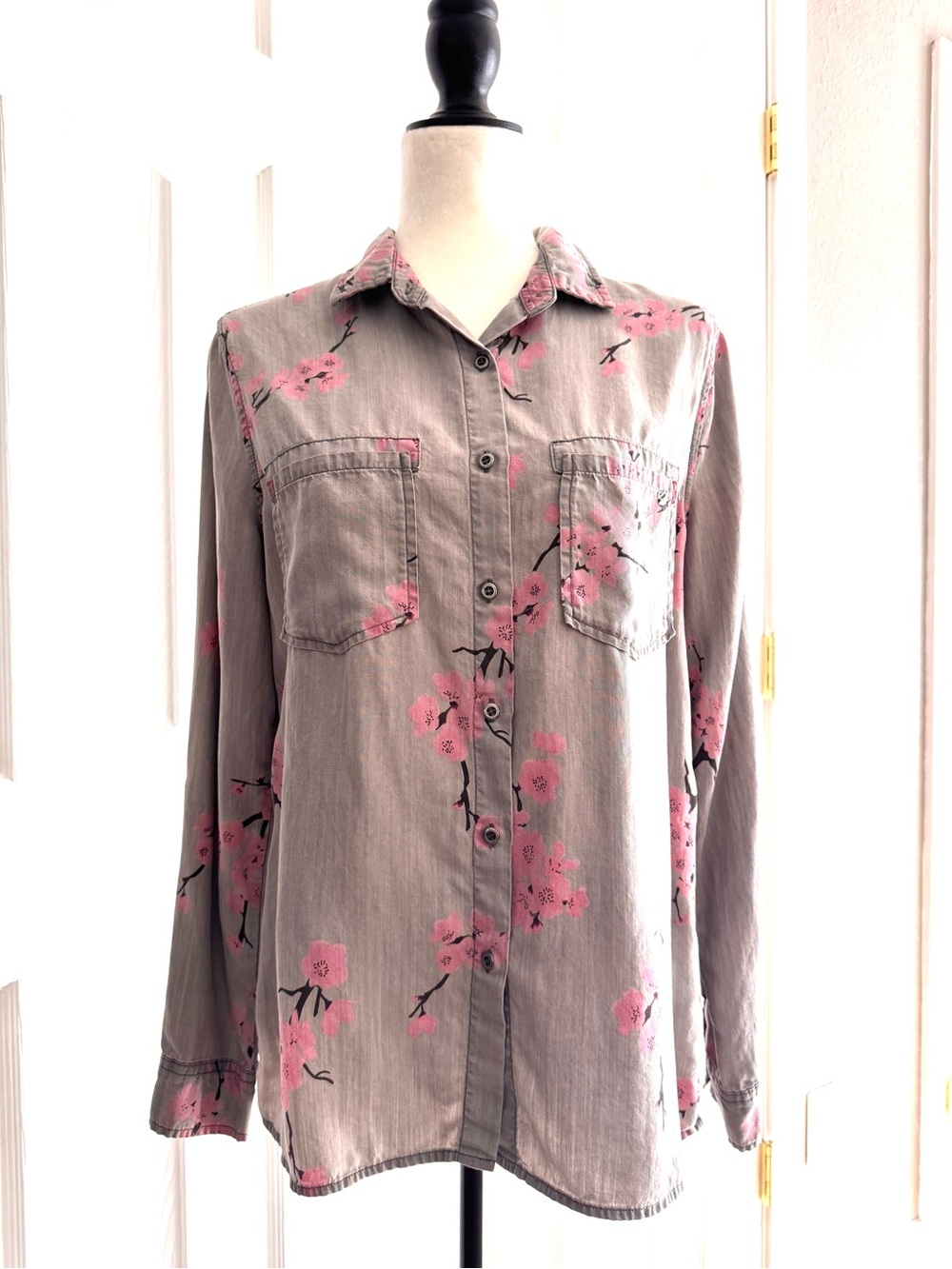 Billy T Women's Gray Button-Down Shirt with Pink Floral Print